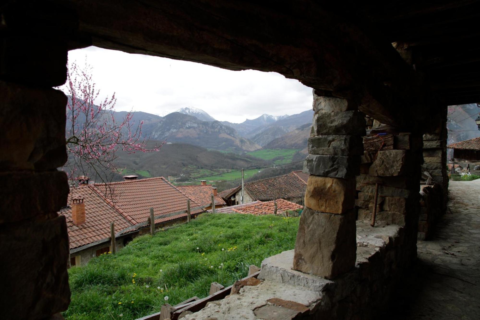 Apartamentos Rurales El Collain De Campiellos Eksteriør bilde