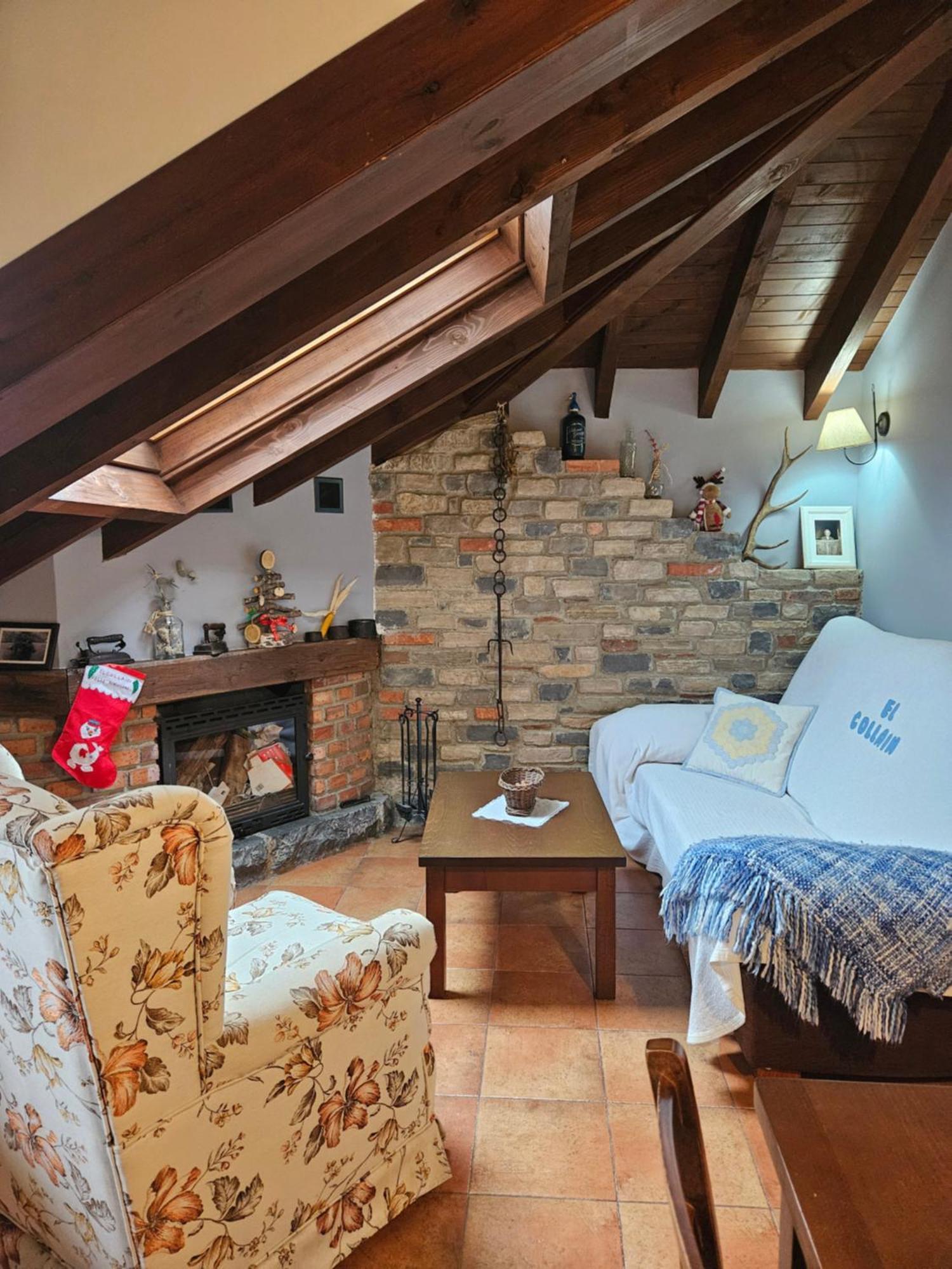 Apartamentos Rurales El Collain De Campiellos Eksteriør bilde