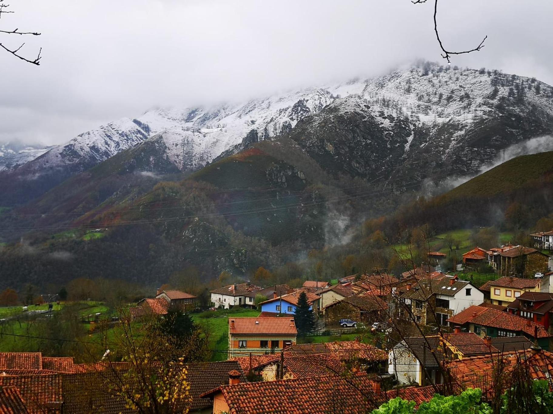 Apartamentos Rurales El Collain De Campiellos Eksteriør bilde
