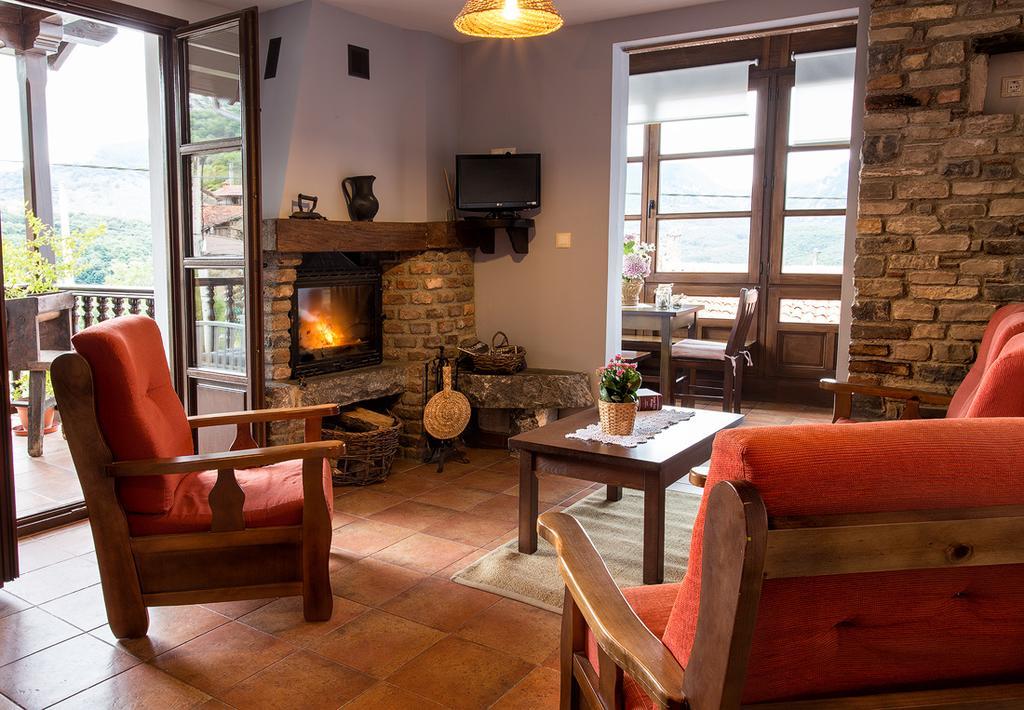 Apartamentos Rurales El Collain De Campiellos Eksteriør bilde