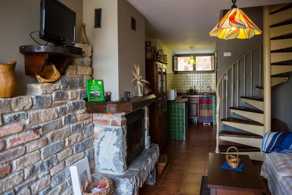 Apartamentos Rurales El Collain De Campiellos Eksteriør bilde